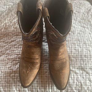 Like new Laredo booties